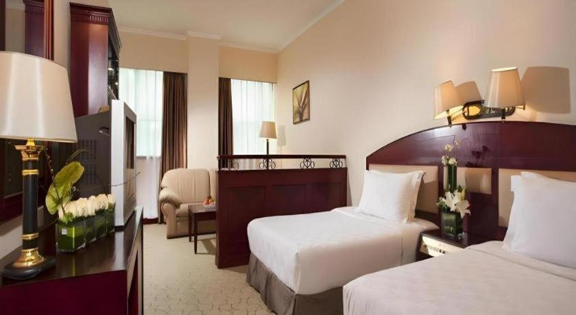 Catic Hotel--Adjacent Buliding Чжухай Экстерьер фото